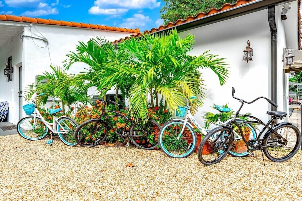 #1 Beach Estate Las Olas Beach Best Location