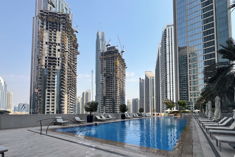 PVH - Opulent 2BR in Forte Tower 1