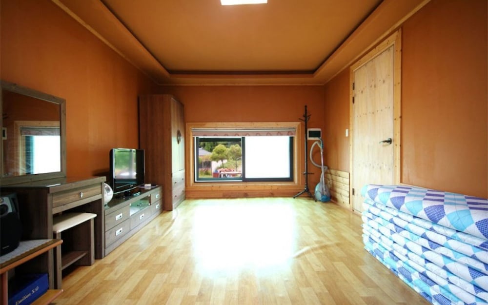 Photo 52
