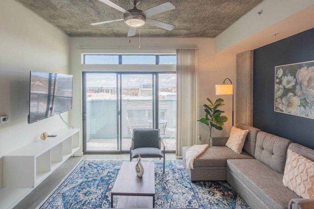 ROVE LIVING/KL - Roosevelt Point