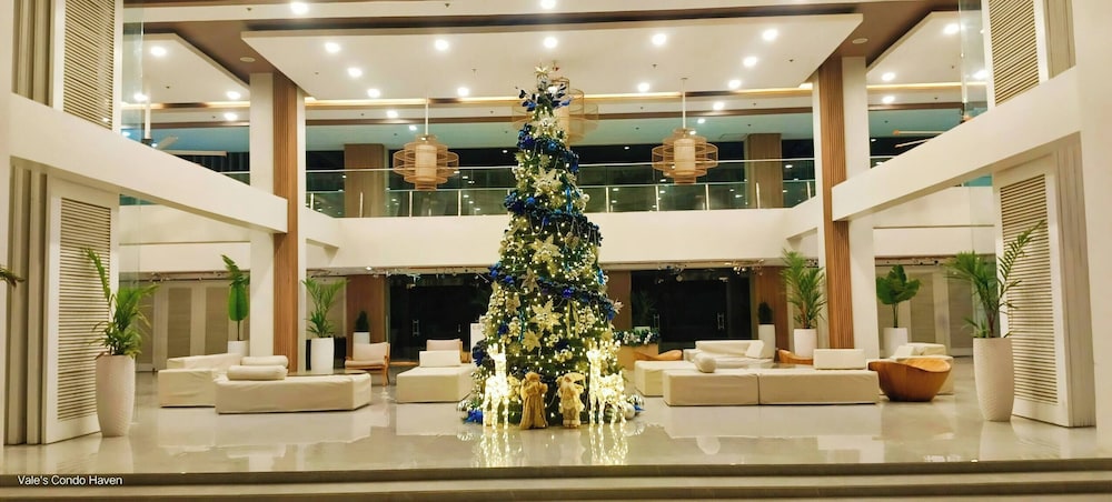 Modern Studio Poolside Balcony Near Mactan Airport