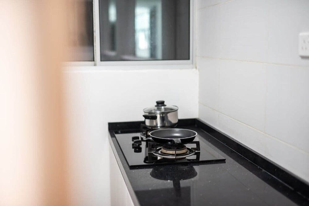 Bright & Modern 3BR Suite, Free Parking