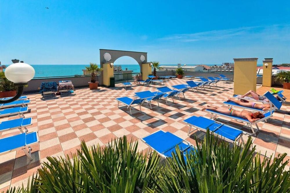 Holiday Complex Cristoforo Colombo With Communal Pool in Caorle view 2