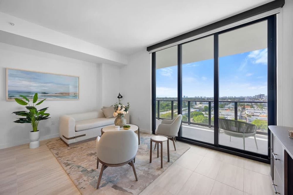 NOK Fantastic 1 BR Den in Miami