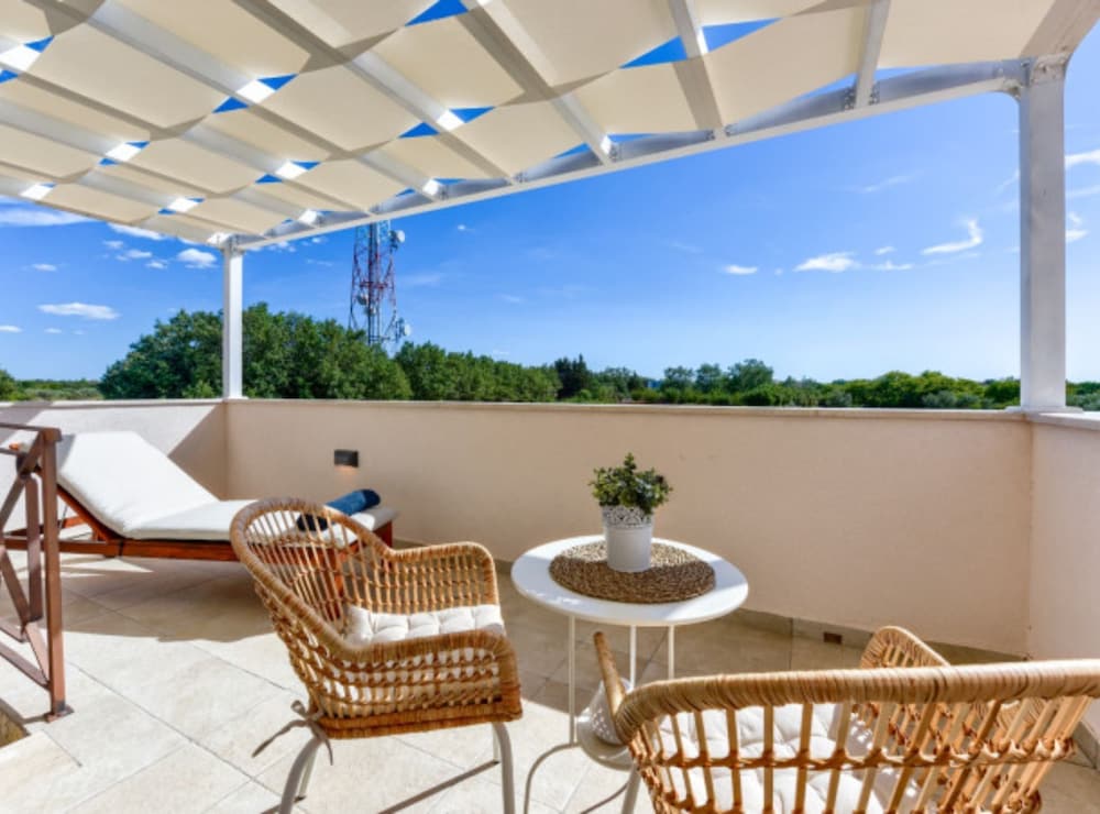 Rustic Villa Perosa With Heated Pool