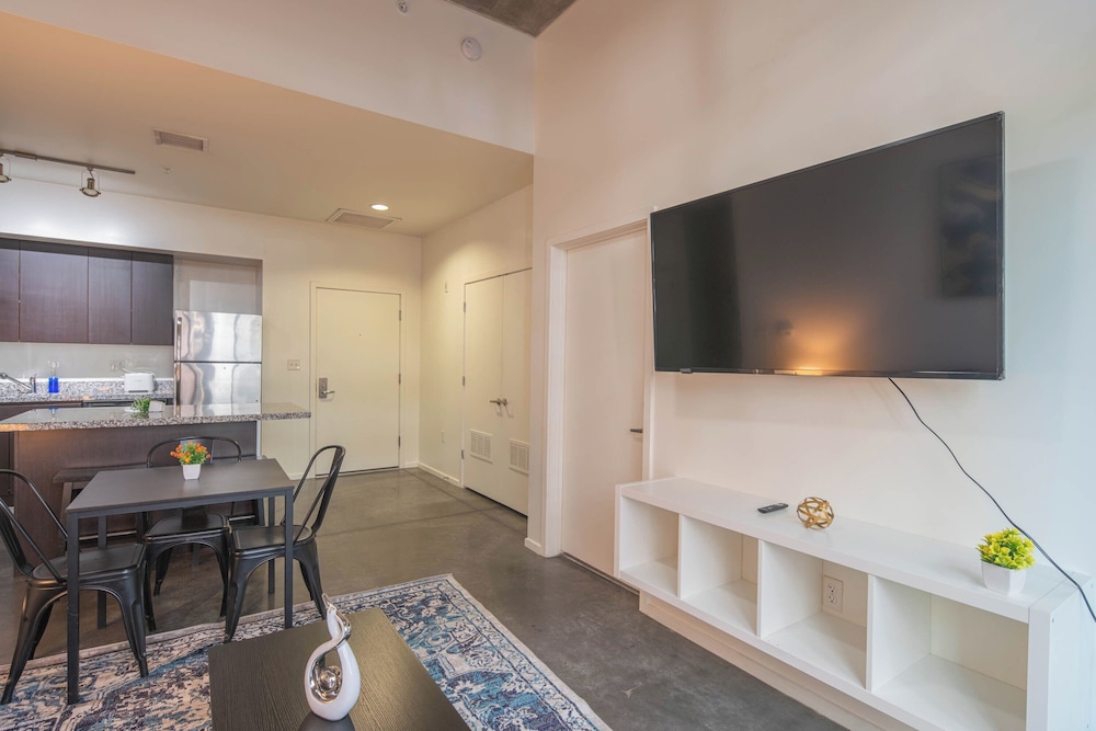 ROVE LIVING/KL - Roosevelt Point