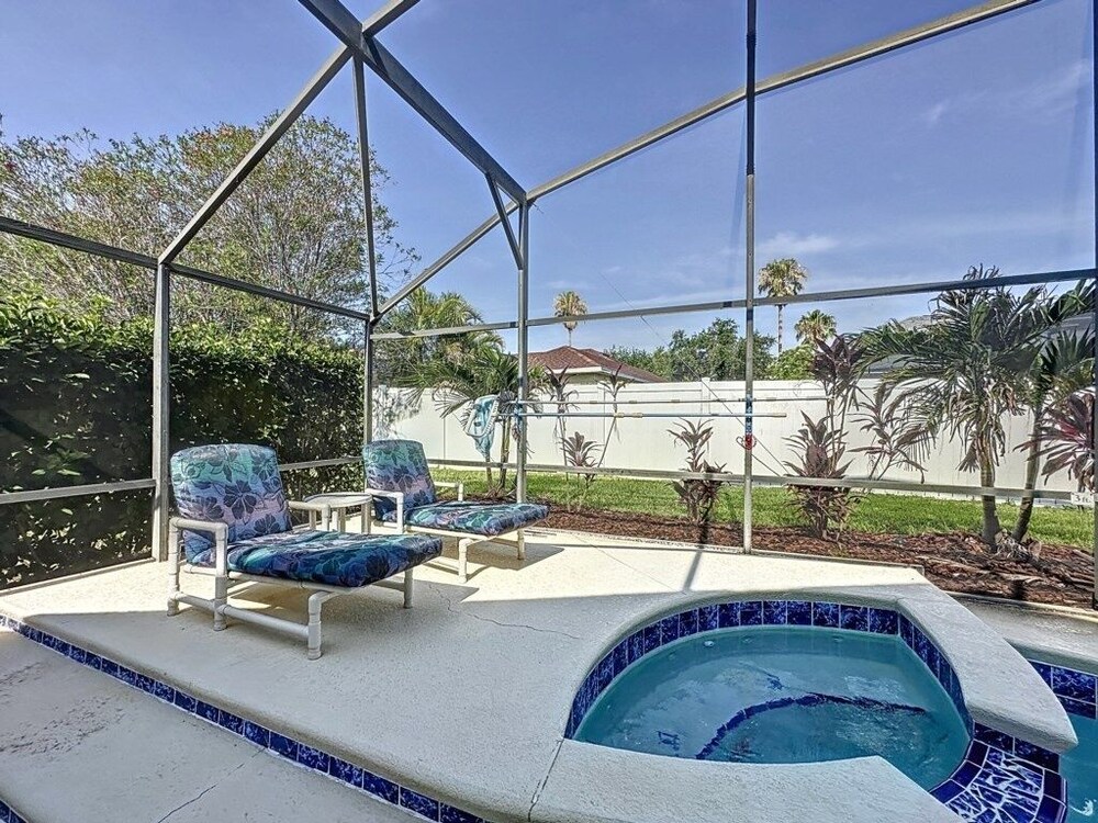 Spacious 4 Bed Villa With Pool/spa And Game Room 4 Bedroom Villa