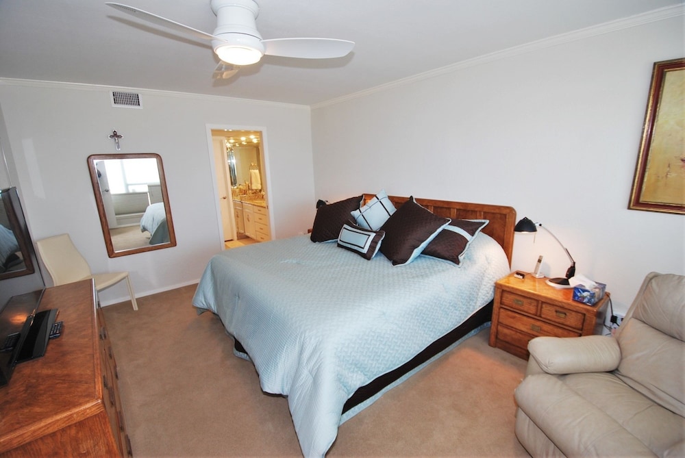 Summit Condo Unit #704 3 Bedroom Condo by RedAwning