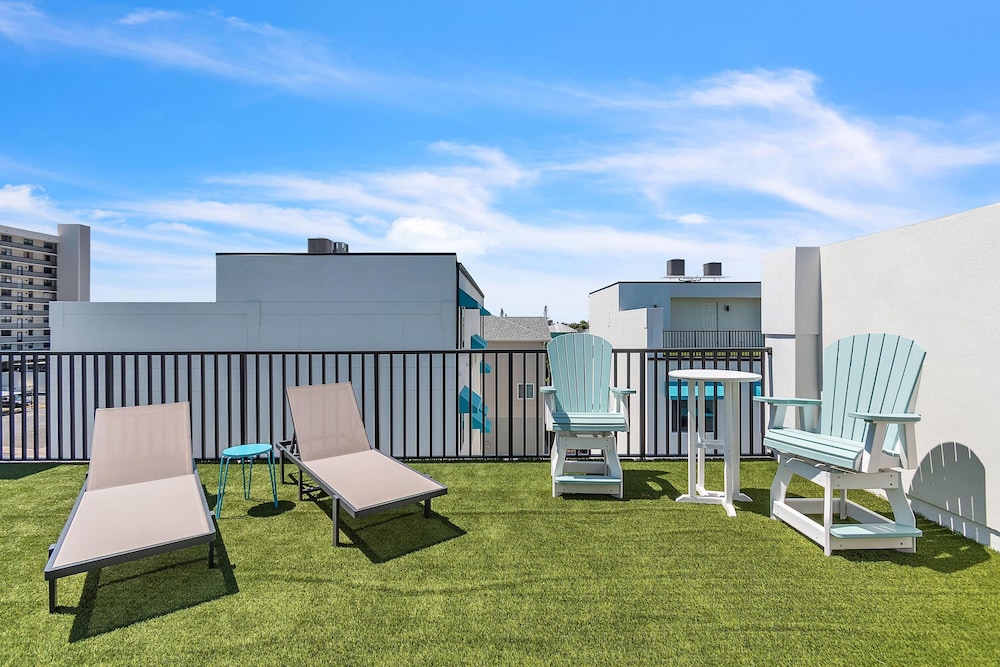 Azul Townhomes A5