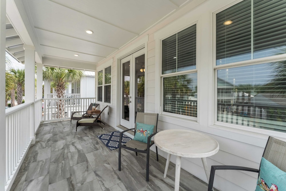 Pool, Patio & Outdoor Dining + Walk to Shore, Pier Park Sanctuary on Sands