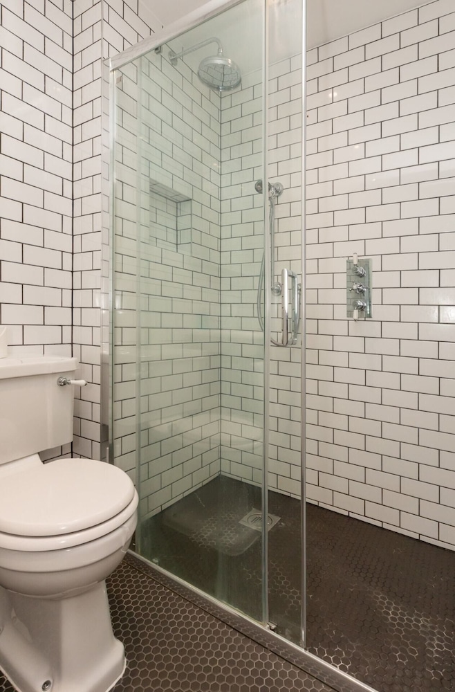 Central and Bright 1 Bedroom Flat - Peckham