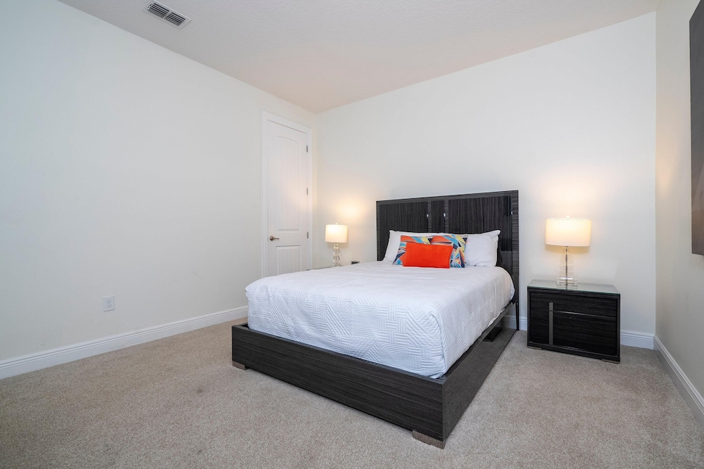 421 NP - Exquisite Retreat at Encore Resort