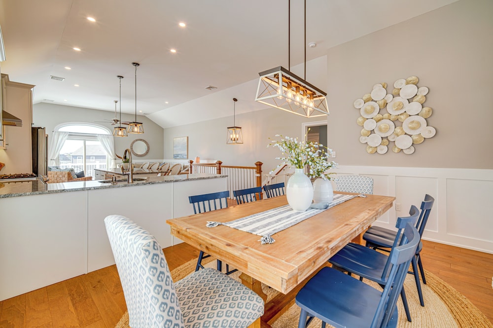 Close to Brigantine Beach: Home w/ 2 Decks