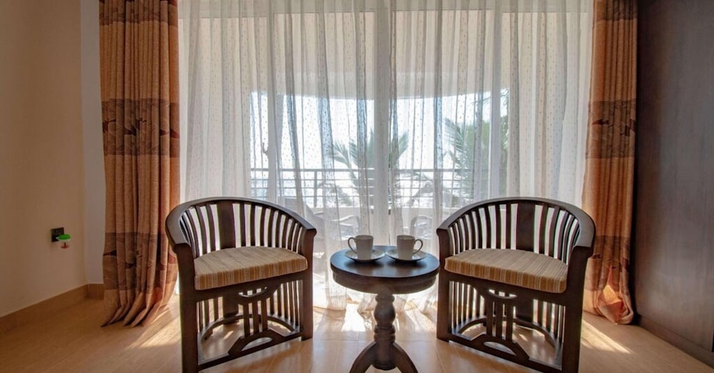Manara Beach Resort