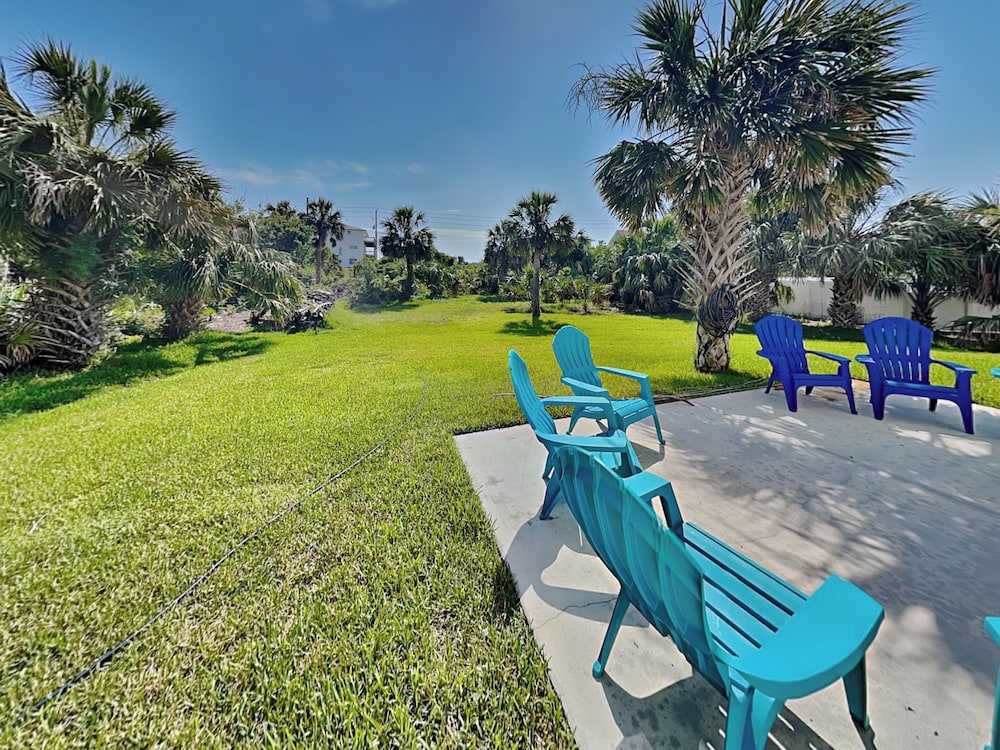 Atlantic Beach House by Distinctive Beach Rentals