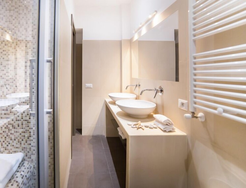 Grand Master Suites