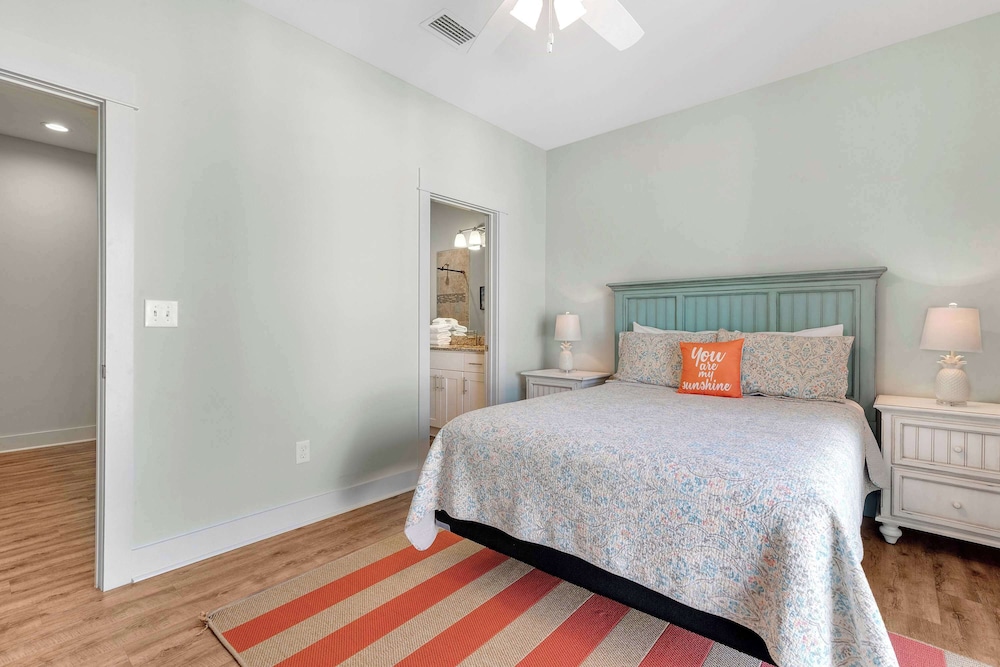 Little Lagoon Cottage for 8 - Free Activities
