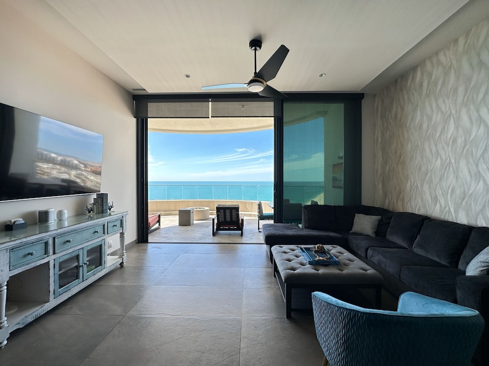 Beachtop Haven 2BR Condo at Iconic Sandy Beach