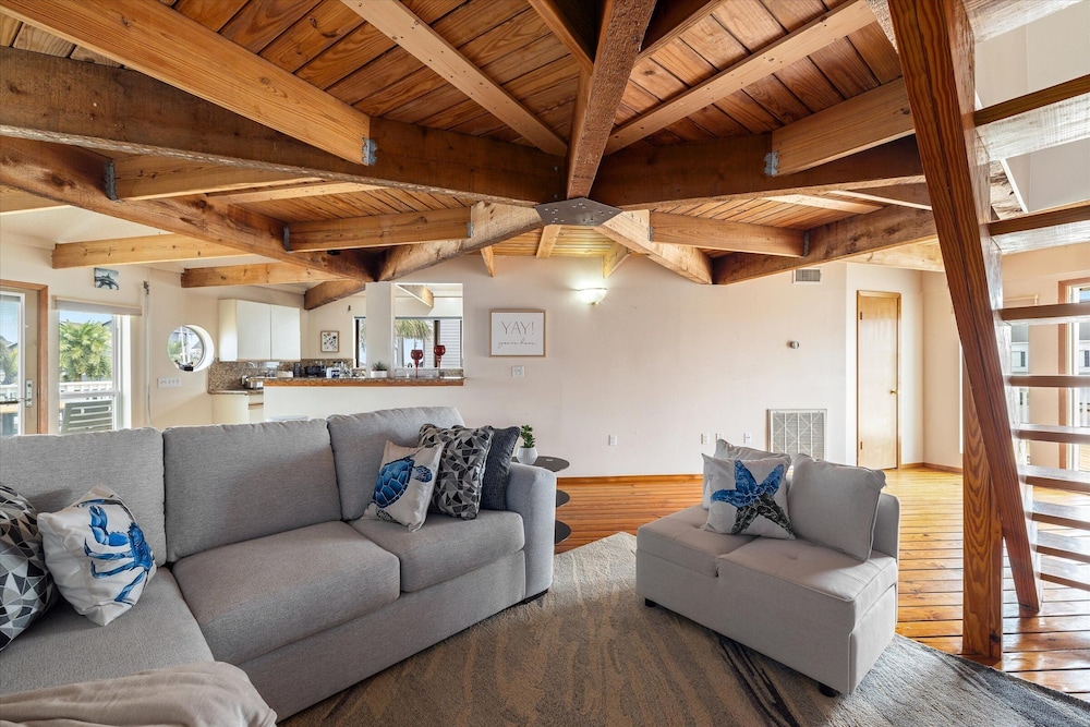 The Blue Pentagon 3 Bedroom Home
