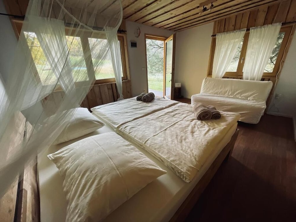 Boutique Glamping Divja DiVine view 4