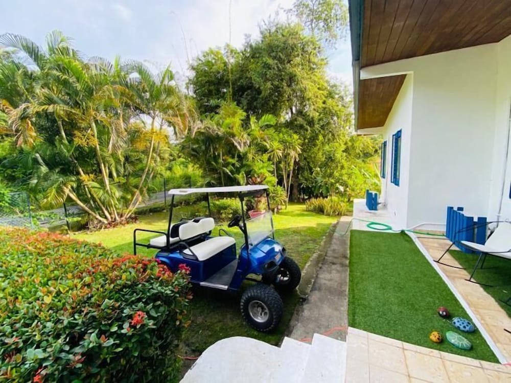 La Perla de Farallon Bed and Breakfast