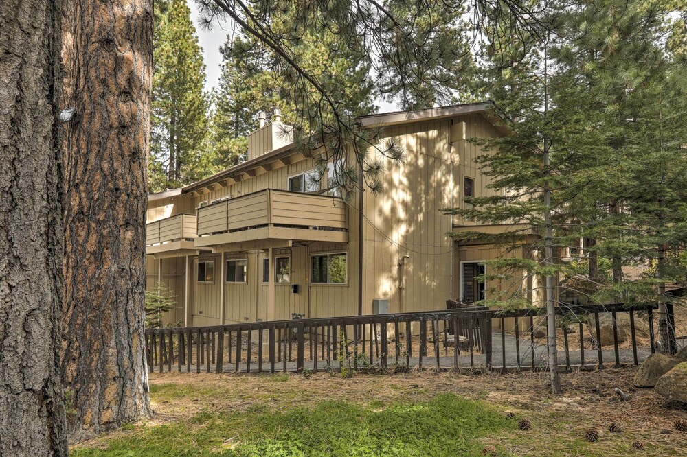 Lake Tahoe Vacations - Incline Village Condo: 1 Mi to Diamond Peak Resort - Property Image 4