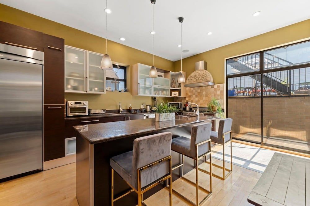 Zen Oasis of Elegance Expansive Executive Home