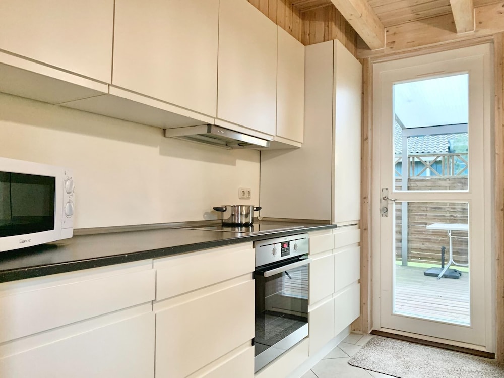 Lovely Holiday Home in Dummer Near Lake