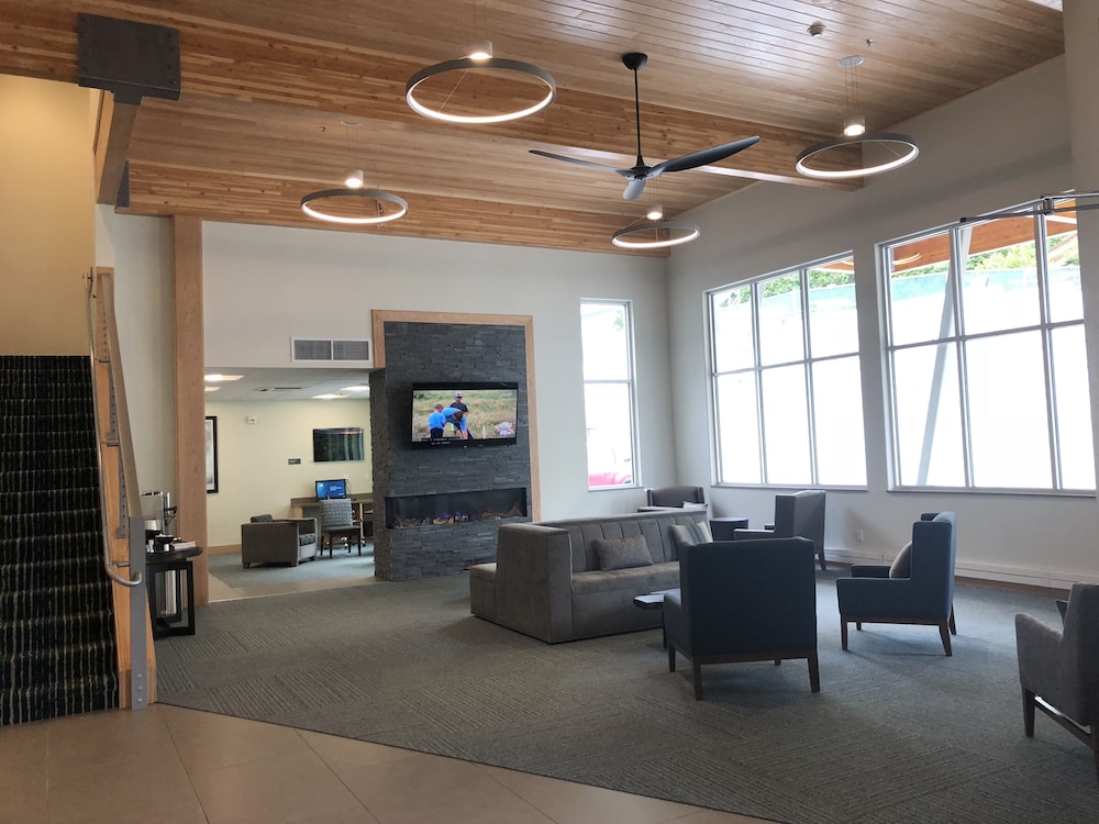 Kodiak Compass Suites view 2