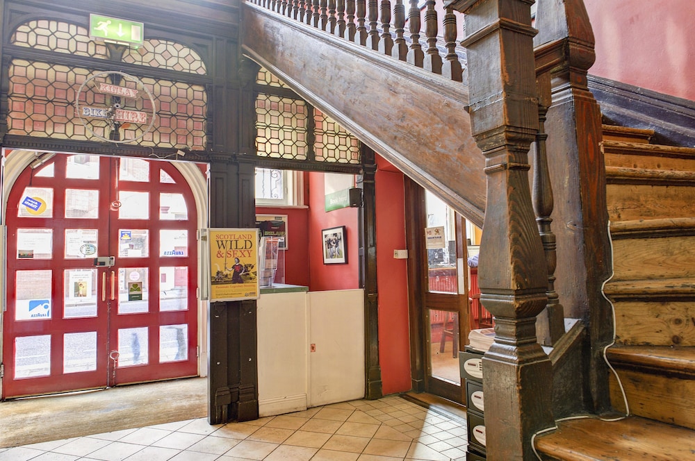 Kinlay House Hostel