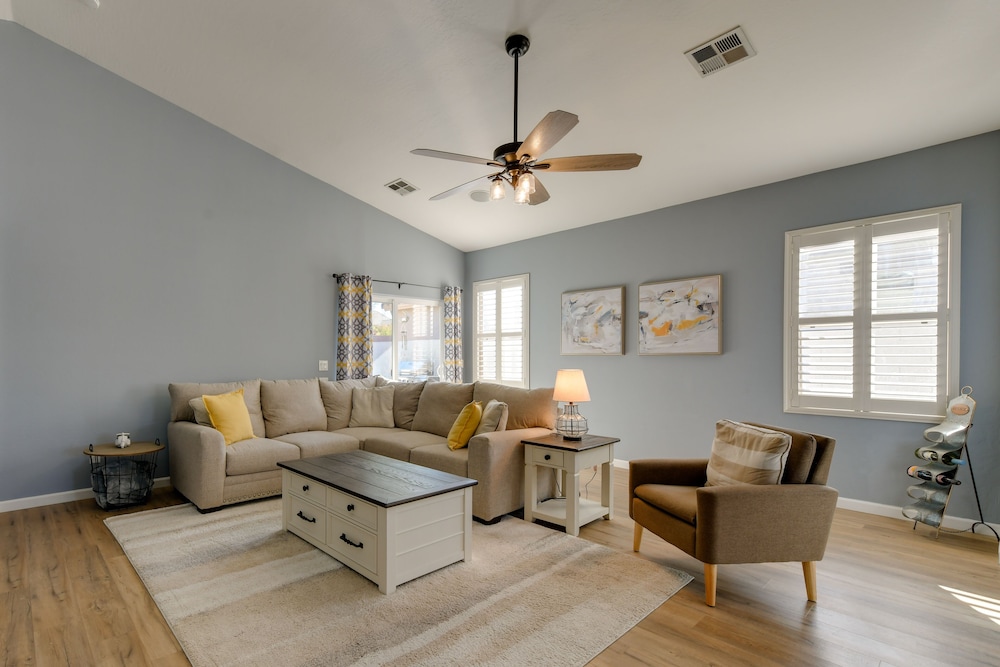 Charming Gilbert Home w/ Patio  Putting Green! - Property Image 15