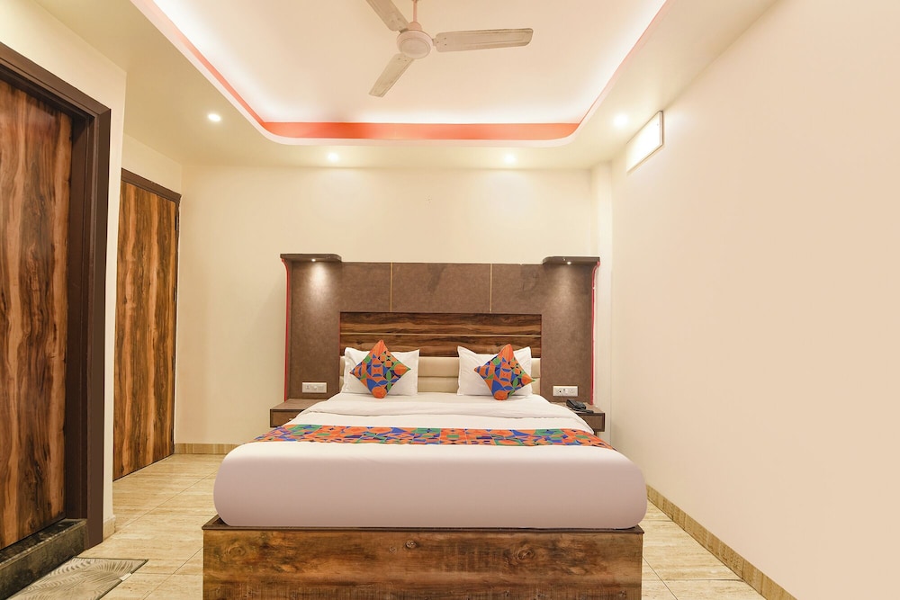 Fabhotel Dev Residency