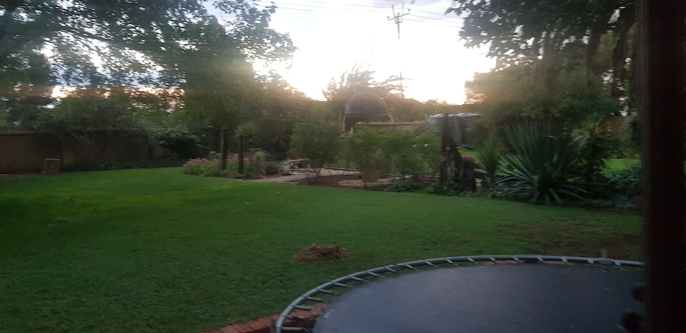 De Stallen Guesthouse