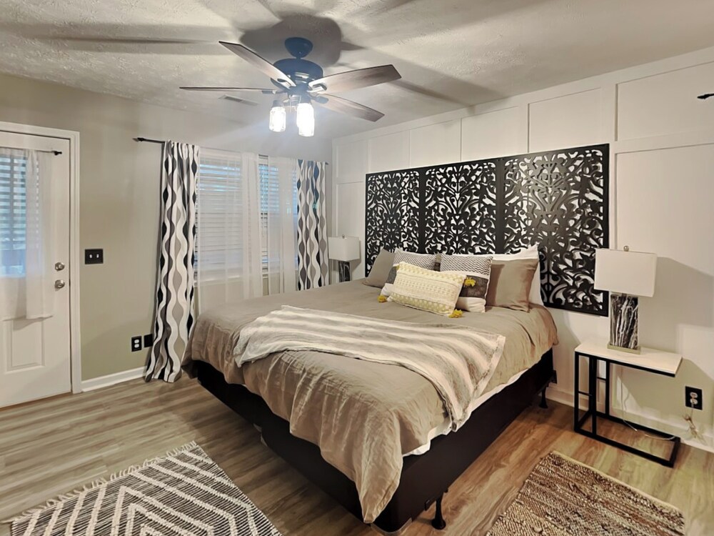 Hilltop Hideaway by Jackson Mountain Rentals