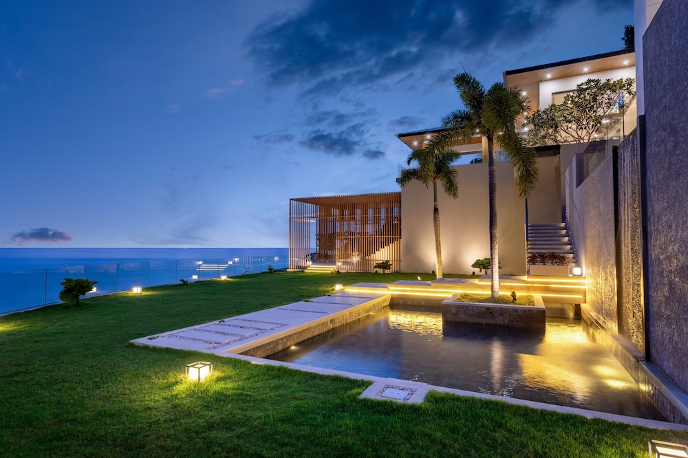 The Aquila Villa