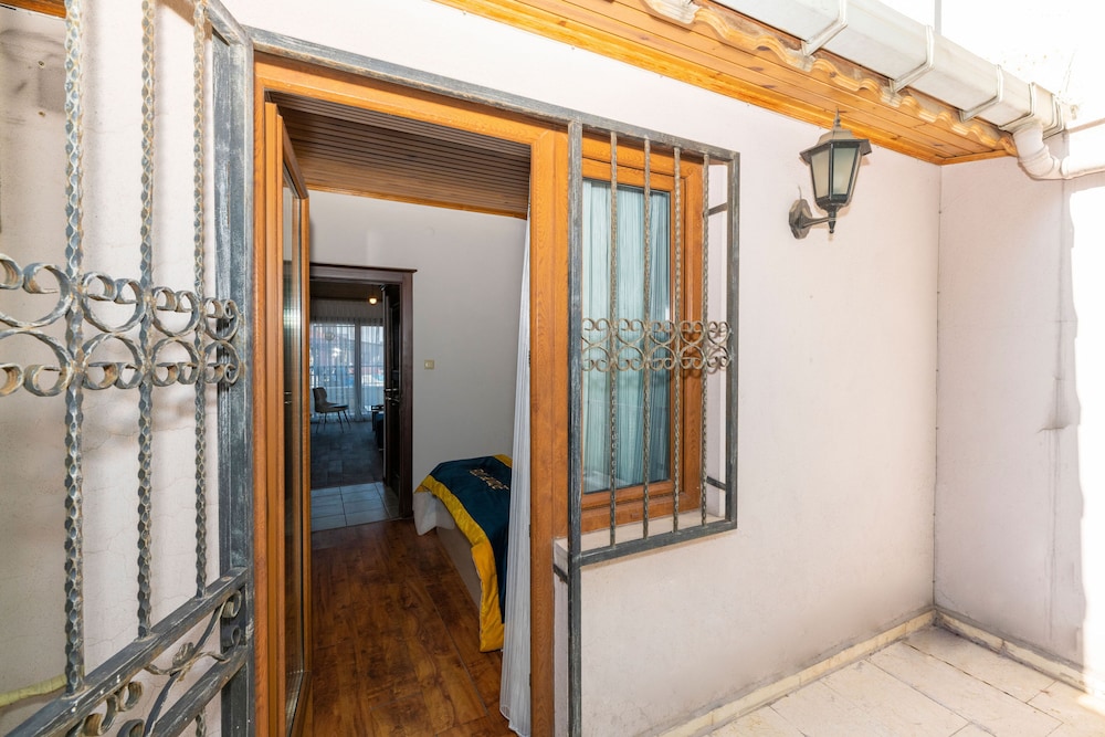 Opera House Otel - Image 19