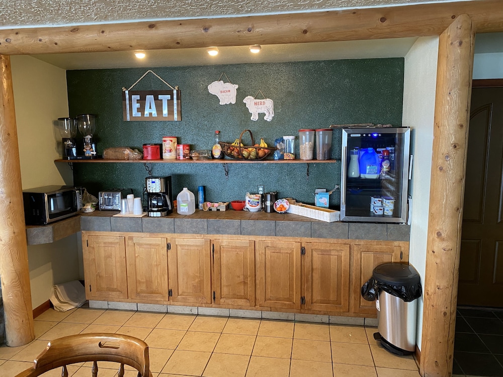 King Halibut Lodge - Property Image 34