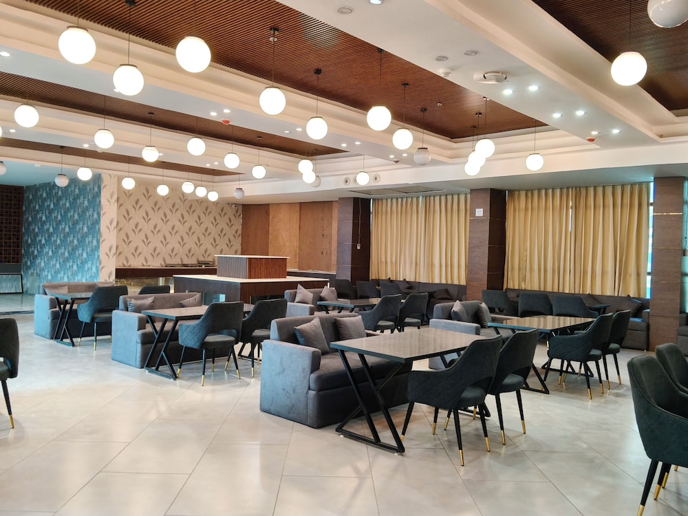 Clark Inn Express Rajnagar