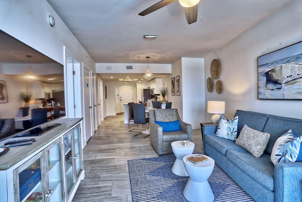 Oceana 301 East