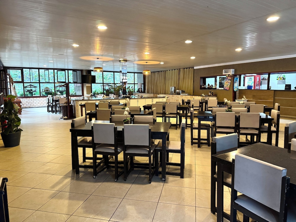 Neblina Park Hotel