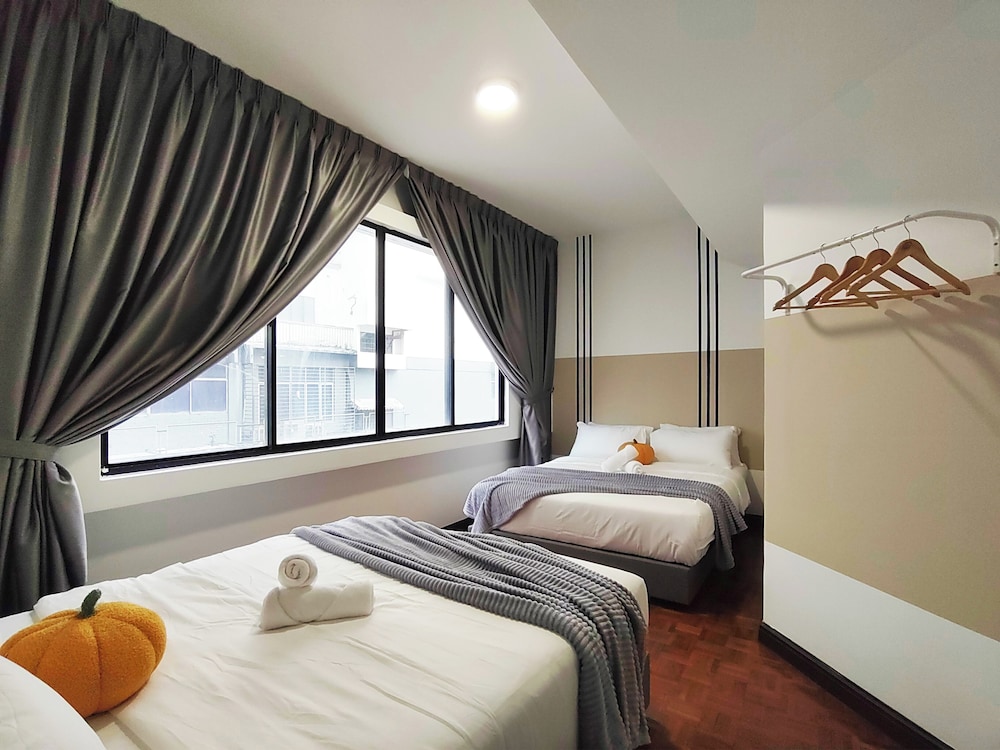 Plaza Berjaya by Manhattan Group