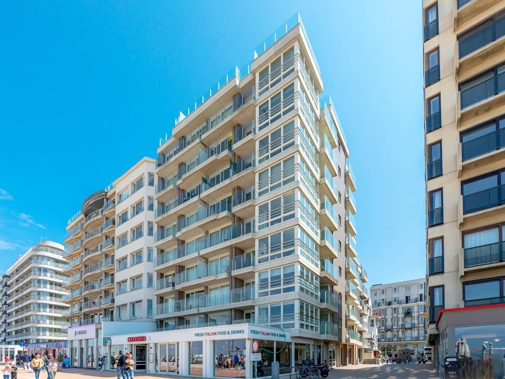 2-bedroom Flat With Side sea View