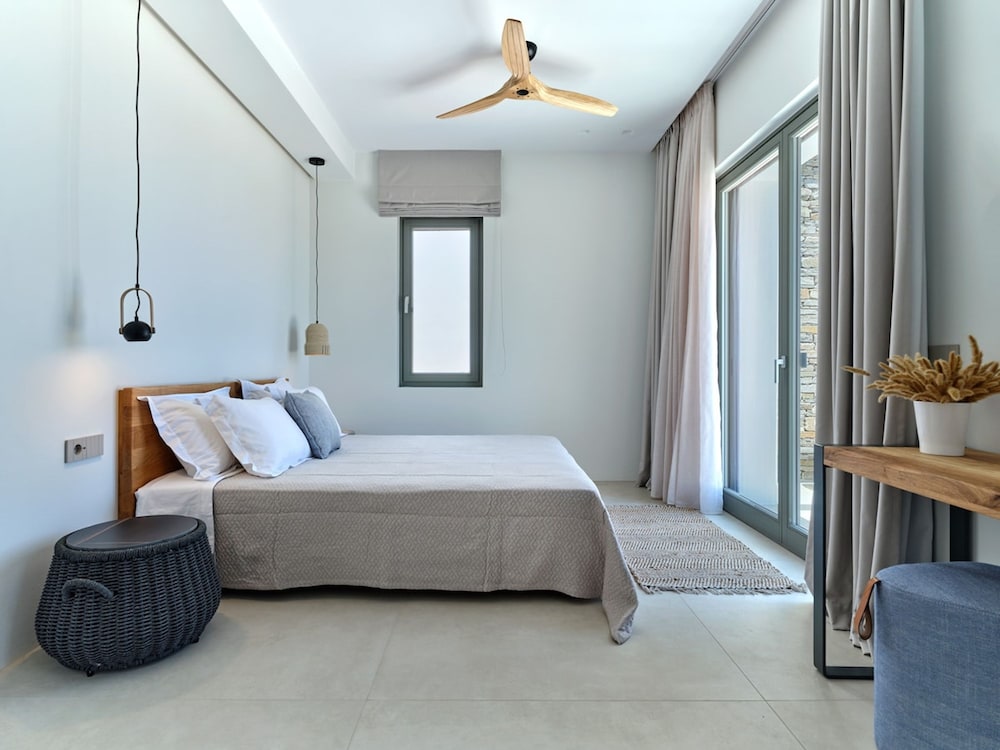 Luxury Villa Serenely