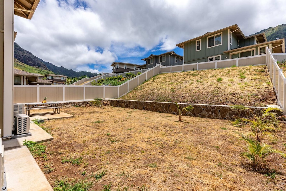 @marbella Lane - Elegant 3BR w/ Marvelous Views