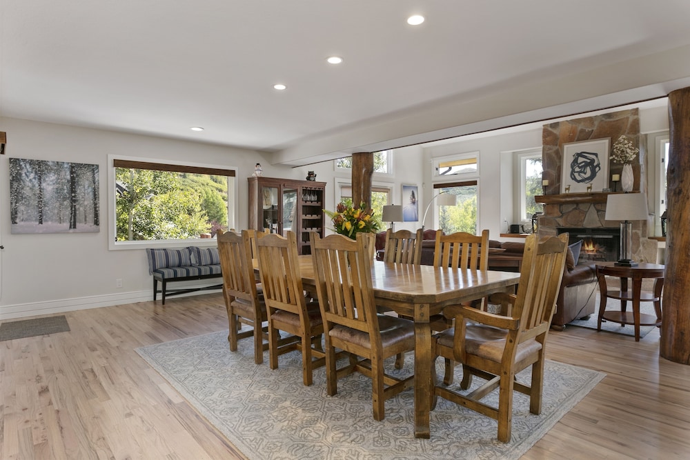 Solamere Drive Home at Deer Valley Resort - 6 Bedroom Home with Hot Tub #3220 6 Home