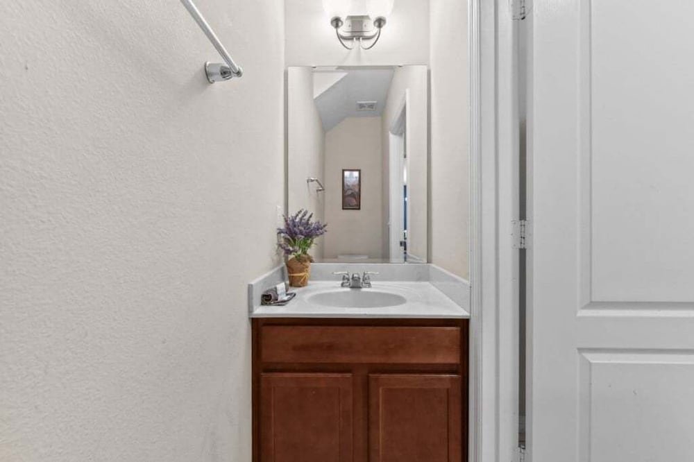 Spacious 6br Villa W/ Private Pool near Disney 6 Bedroom Villa