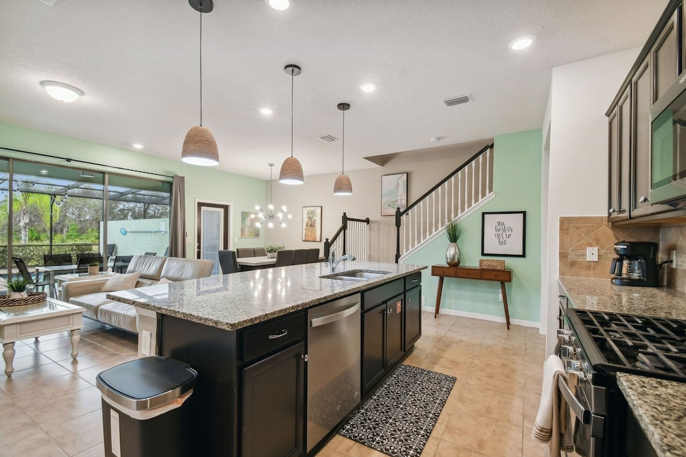 4663tsd-solterra Resort 5 Bedroom Townhouse by RedAwning view 5