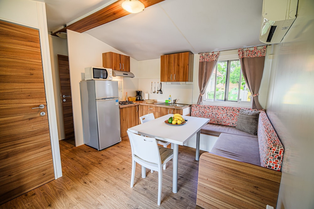 Waterside Retreat Mobile Homes With Thermal Riviera Tickets