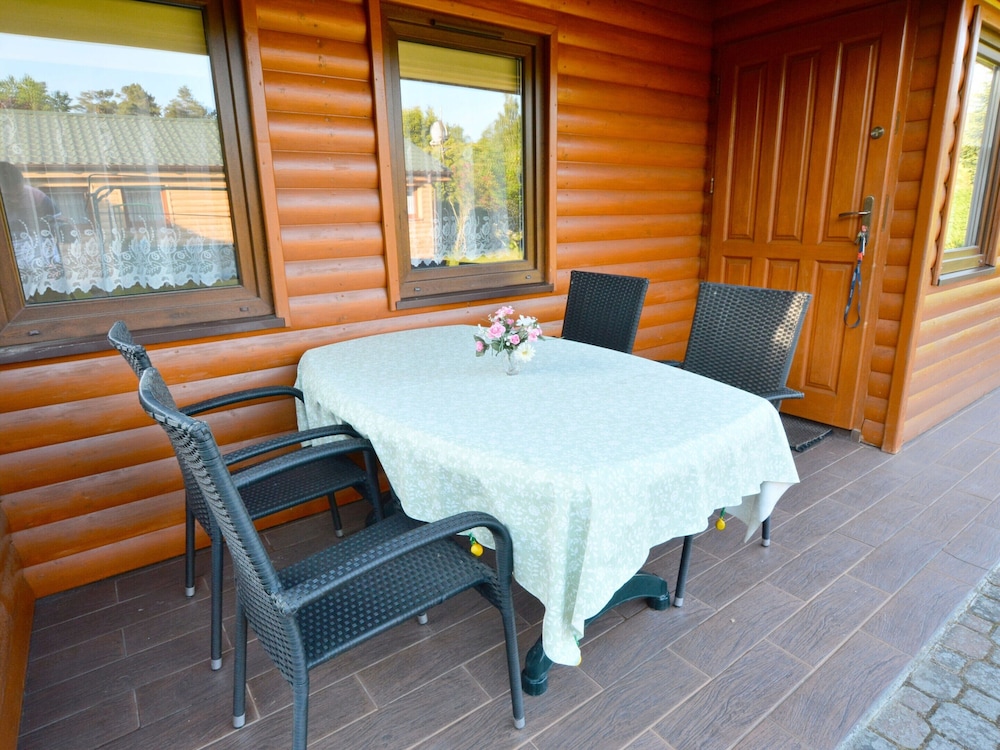 Cottage by Rosnowskie Lake With Sandy Beach view 3