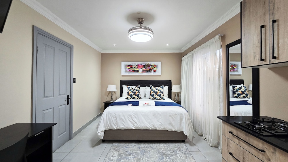Sunset Events & Accommodation